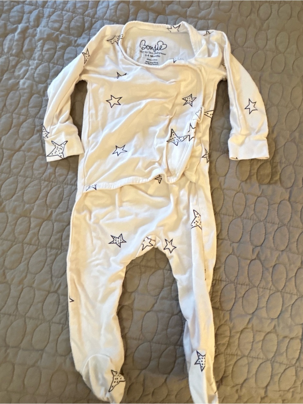 Bonsie Skin-to-Skin Babywear White Stars Footie Pajamas 3-6M